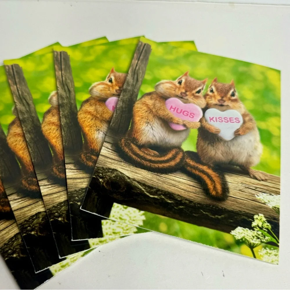 5 Avanti Greeting cards - Chipmunks hugs and kisses Holiday: Valentine’s Day L
